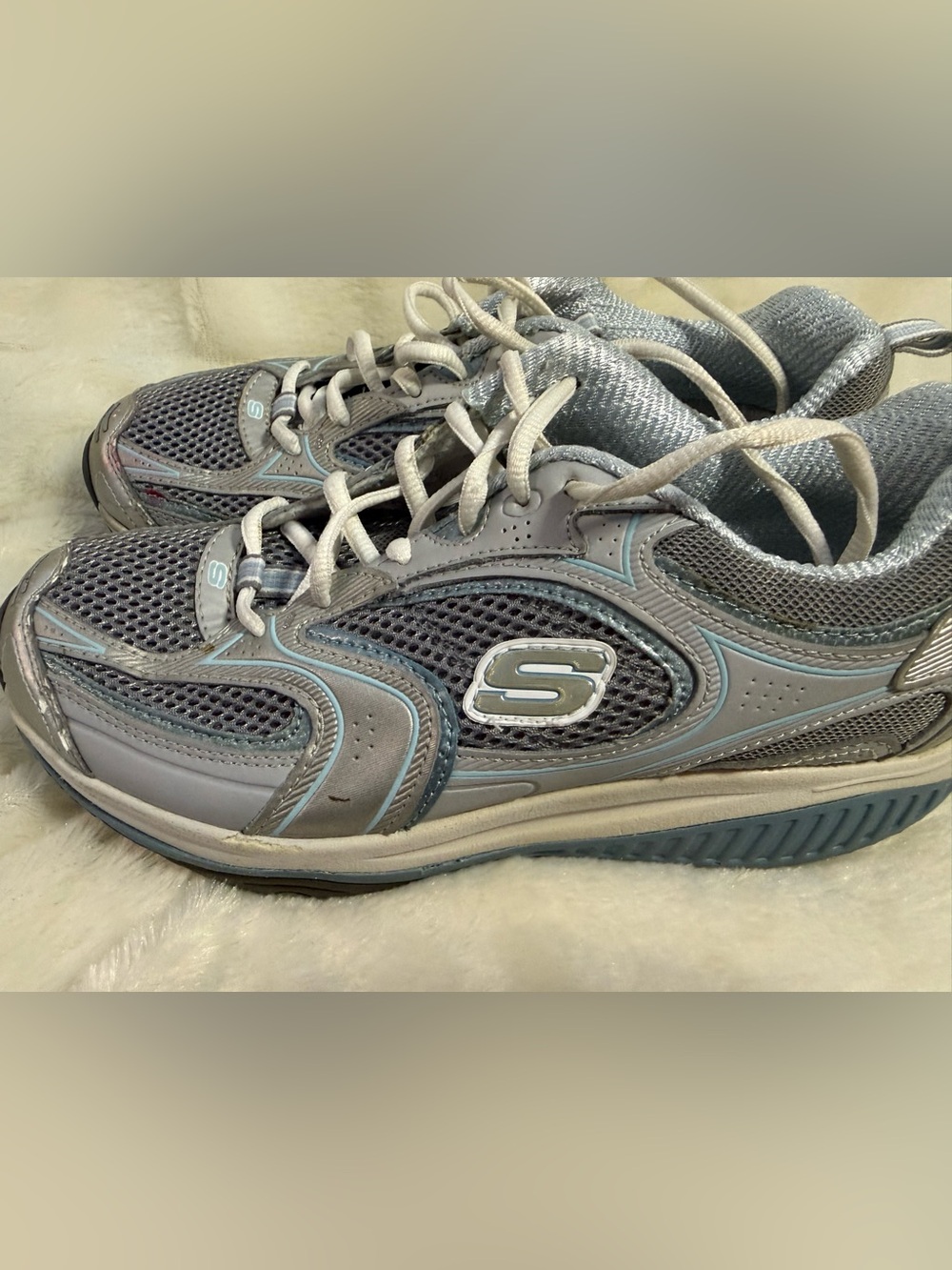 Skechers Shoes Womens Size 8 Shape Ups XF Accelerators Lace-Up Fashion Sneaker